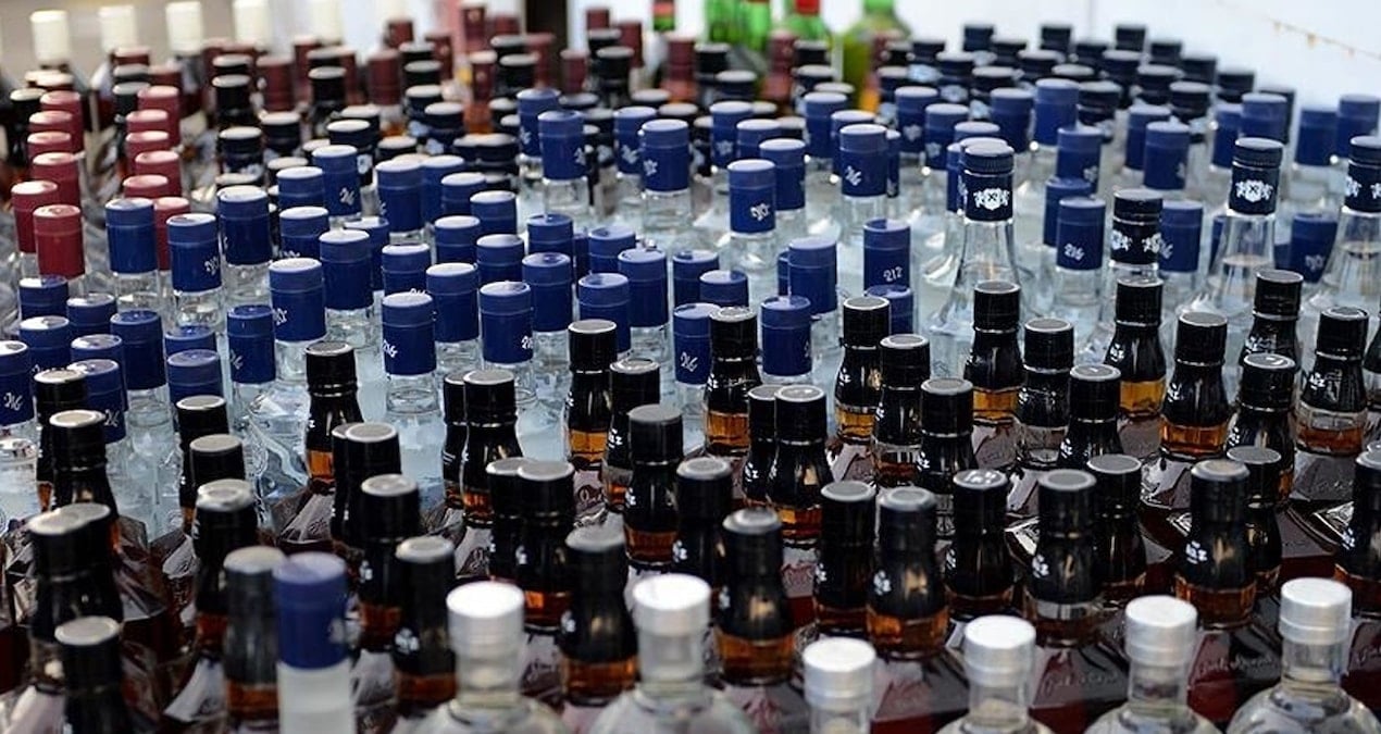 Suriye geçici hükümeti, Şam’da alkol satışını yasakladı