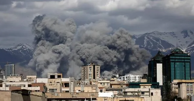 İran, İsrail ve Körfez’e 48 saat süre verdi: ‘Su depolayıp telefonlarınızı şarj edin’