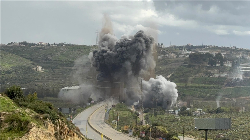 Lübnan resmi haber ajansı: İsrail ordusu Lübnan’ın güneyine fosfor bombasıyla saldırdı