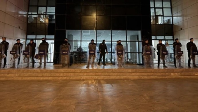 Marmaris Belediyesi’ne baskın: 13 gözaltı