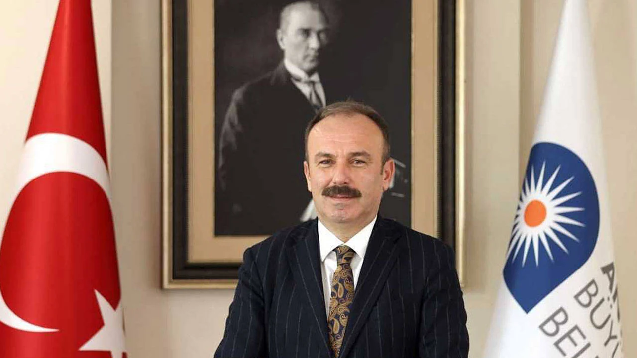 Antalya Büyükşehir Belediyesi Başdanışmanı gözaltına alındı