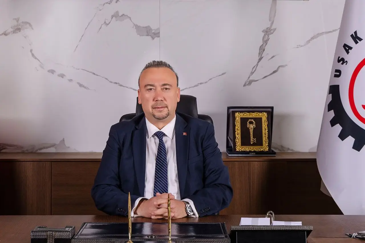 CHP, Uşak Belediye Başkanı Özkan Yalım’ın üyeliğini askıya aldı