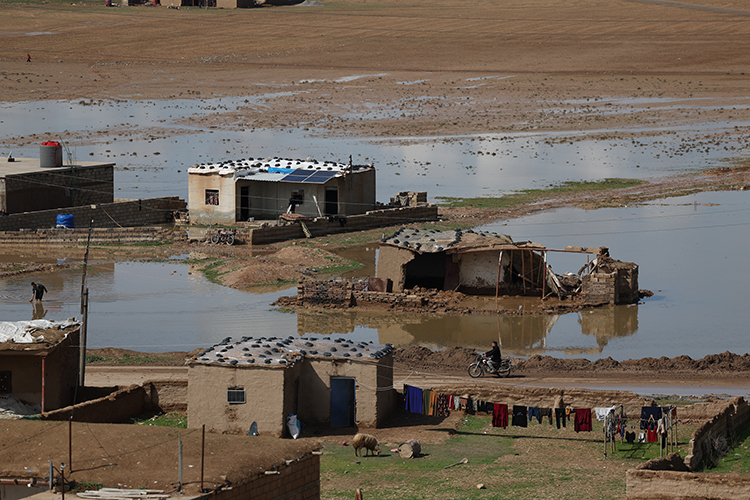 Dêrik ve Til Hemîs’te sel: 400 ev zarar gördü, 500 aile tahliye edildi