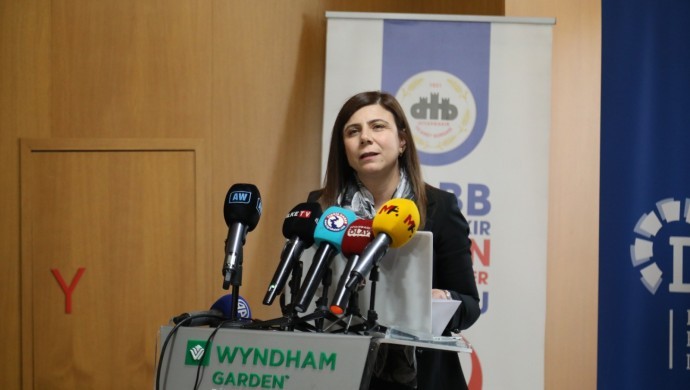 Diyarbakır’da ‘Kadınlar Barışı Konuşuyor’ | Serra Bucak: Kadınların öncülük ettiği süreçler kalıcı ve barışçıldır