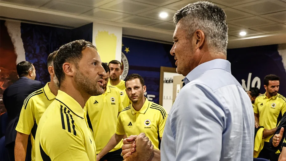 Fenerbahçe’de Teknik Direktör Tedesco ile yola devam etme kararı çıktı