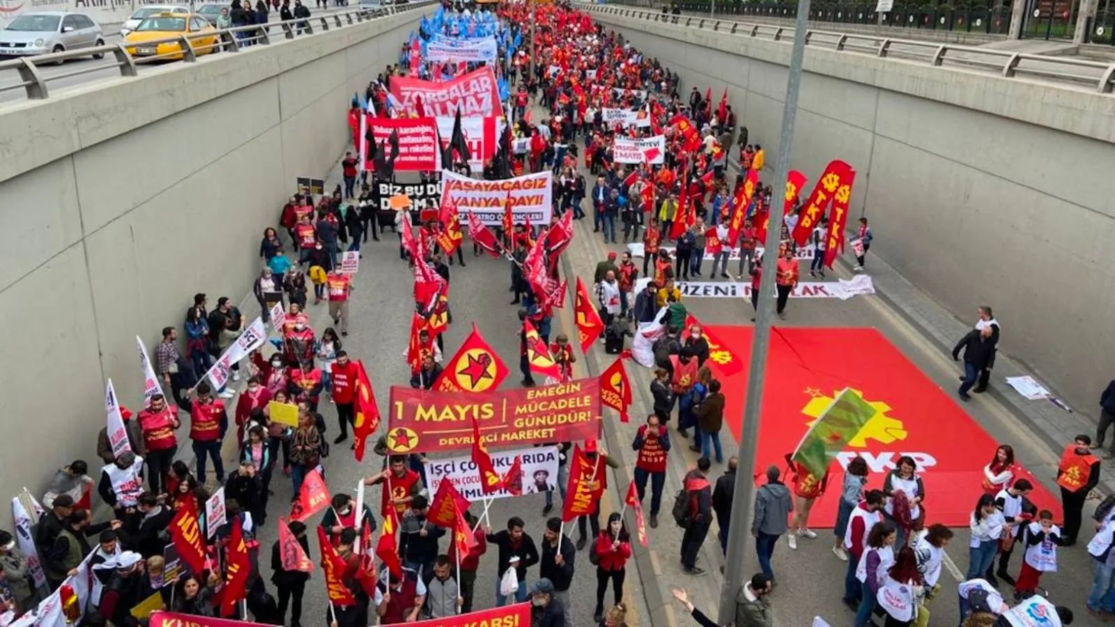 Ankara’da 1 Mayıs’ta basına engel: Alanda Evrensel ve BirGün’ün dağıtımına izin yok