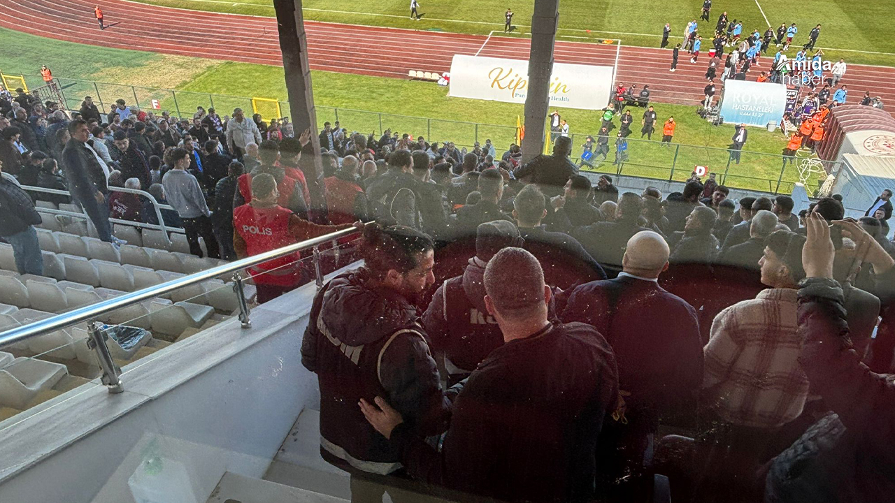 Amedspor’un kritik deplasmanı gergin başladı: Irkçı sloganlar atıldı