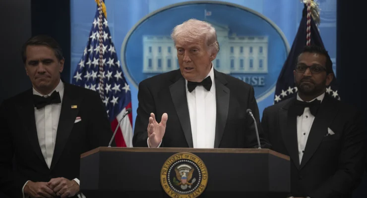 Trump: Ben tecavüzcü, pedofili değilim