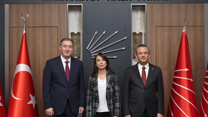 Özgür Özel yarın DEM Parti Eş Genel Başkanları ile görüşecek