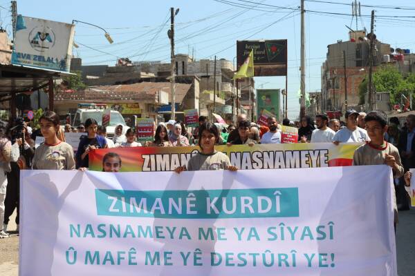 Kamışlo’da Kürtçe için yürüyüş: Dilimiz varlığımızdır