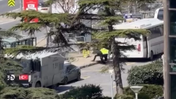 Beşiktaş’ta İsrail Konsolosluğu önünde silah sesleri