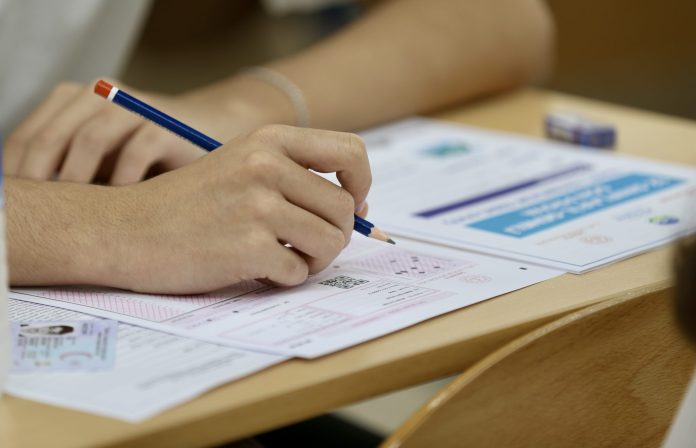 MEB duyurdu: Tüm okullarda sınav sistemi değişiyor