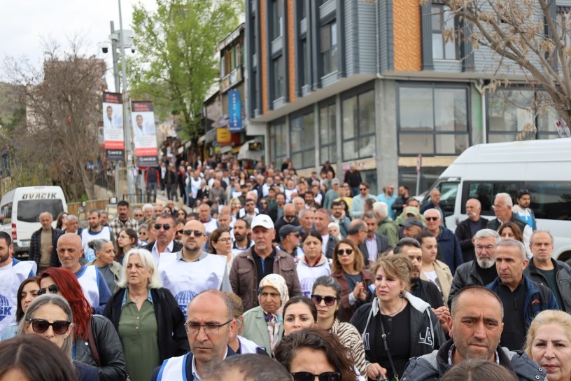 KESK’ten Dersim’de yürüyüş: Hakikat Rojwelat, Rojin ve Esma için de açığa çıkacaktır