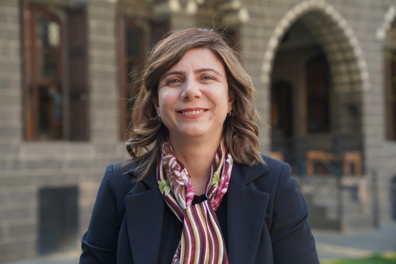 Serra Bucak: Diyarbakır barışı inşa etmenin mekanı ve zemini olacak