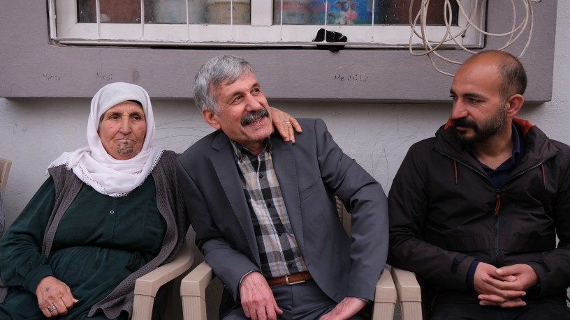 32 yıl sonra tahliye edilen Mustafa Amutgan memleketinde karşılandı