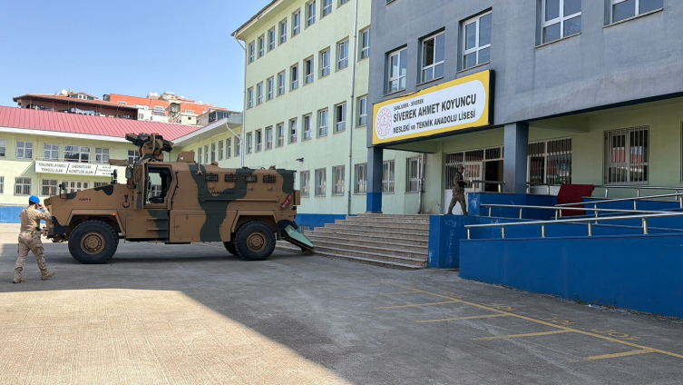 Şanlıurfa’daki lisede silahlı saldırı: 16 yaralı