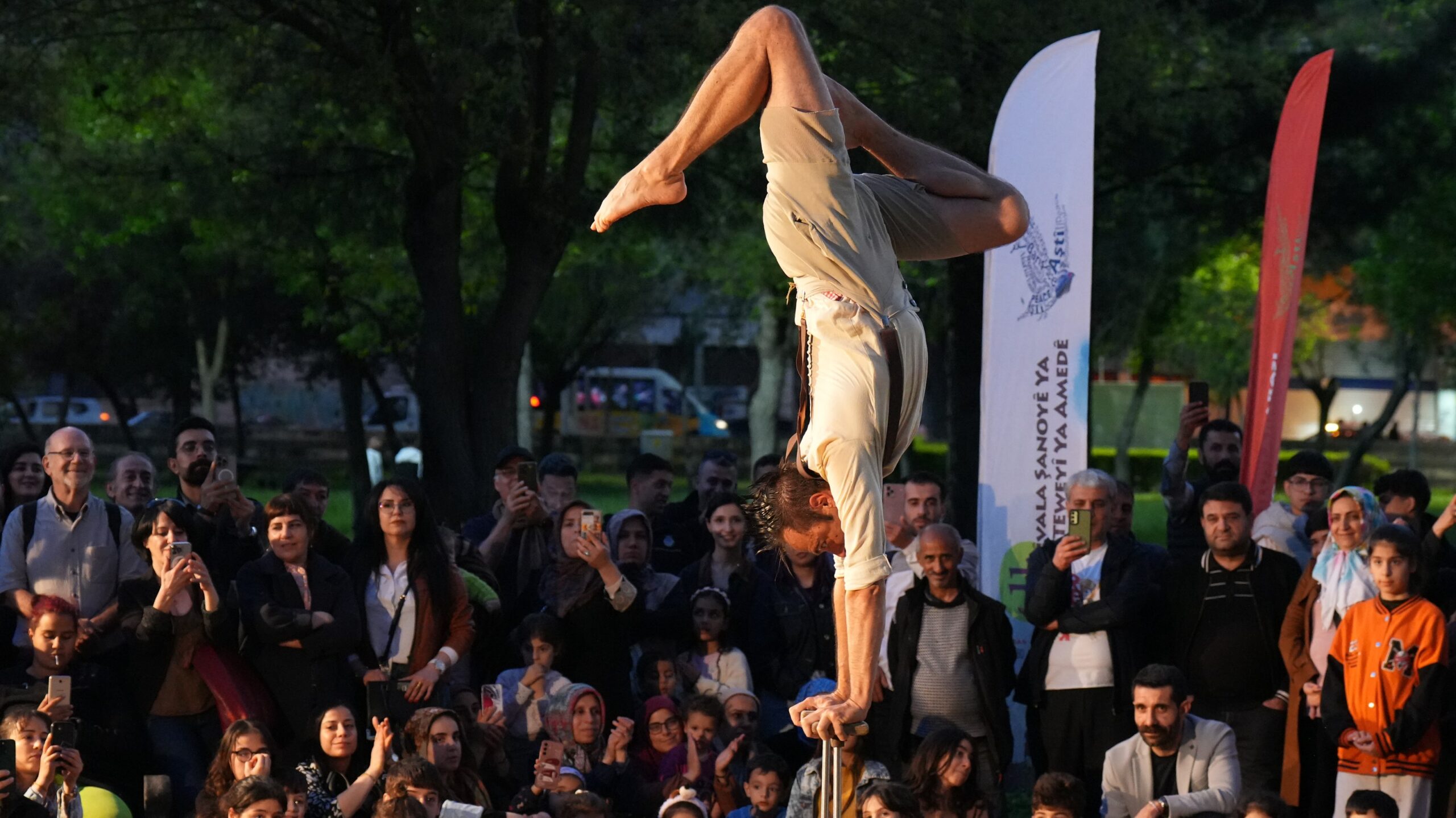 Amed Tiyatro Festivali 8’inci günü: Direniş ve palyaço