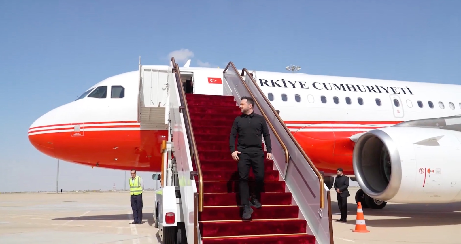 Zelenski Türkiye’ye ait uçakla Şam’a gitti