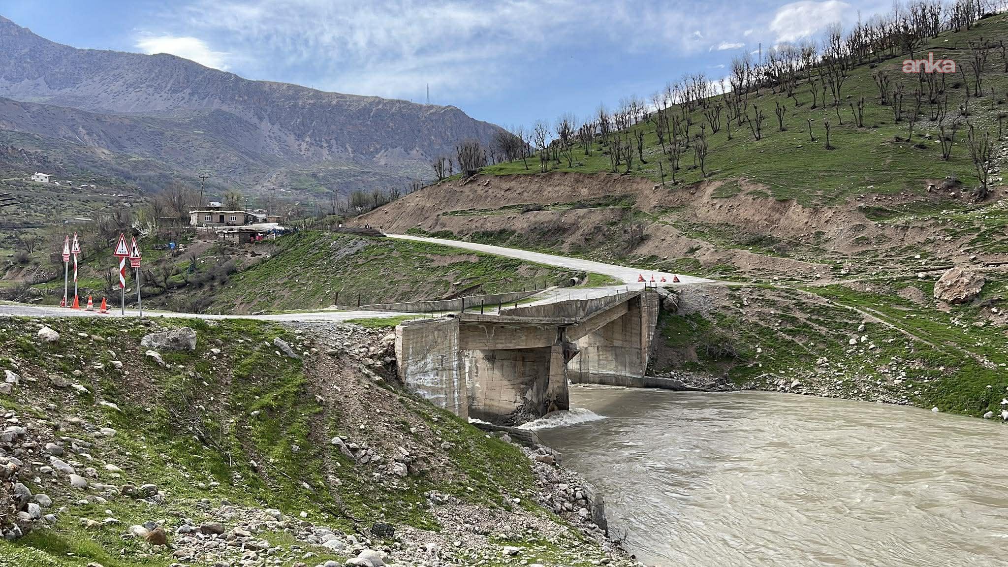 Van’da köprü çöktü: 40 haneli mahalle 10 gündür mahsur