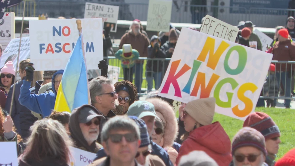 ABD’li Senatör Sanders: ‘Krallara Hayır’ protestoları ABD tarihinin tek gün süren en büyük siyasi protesto