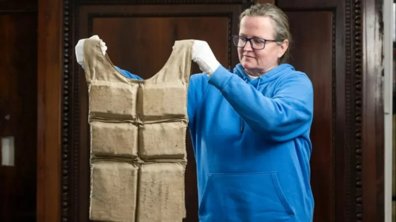 Titanik kazasından kurtulan yolcunun can yeleği yaklaşık 906 bin dolara satıldı