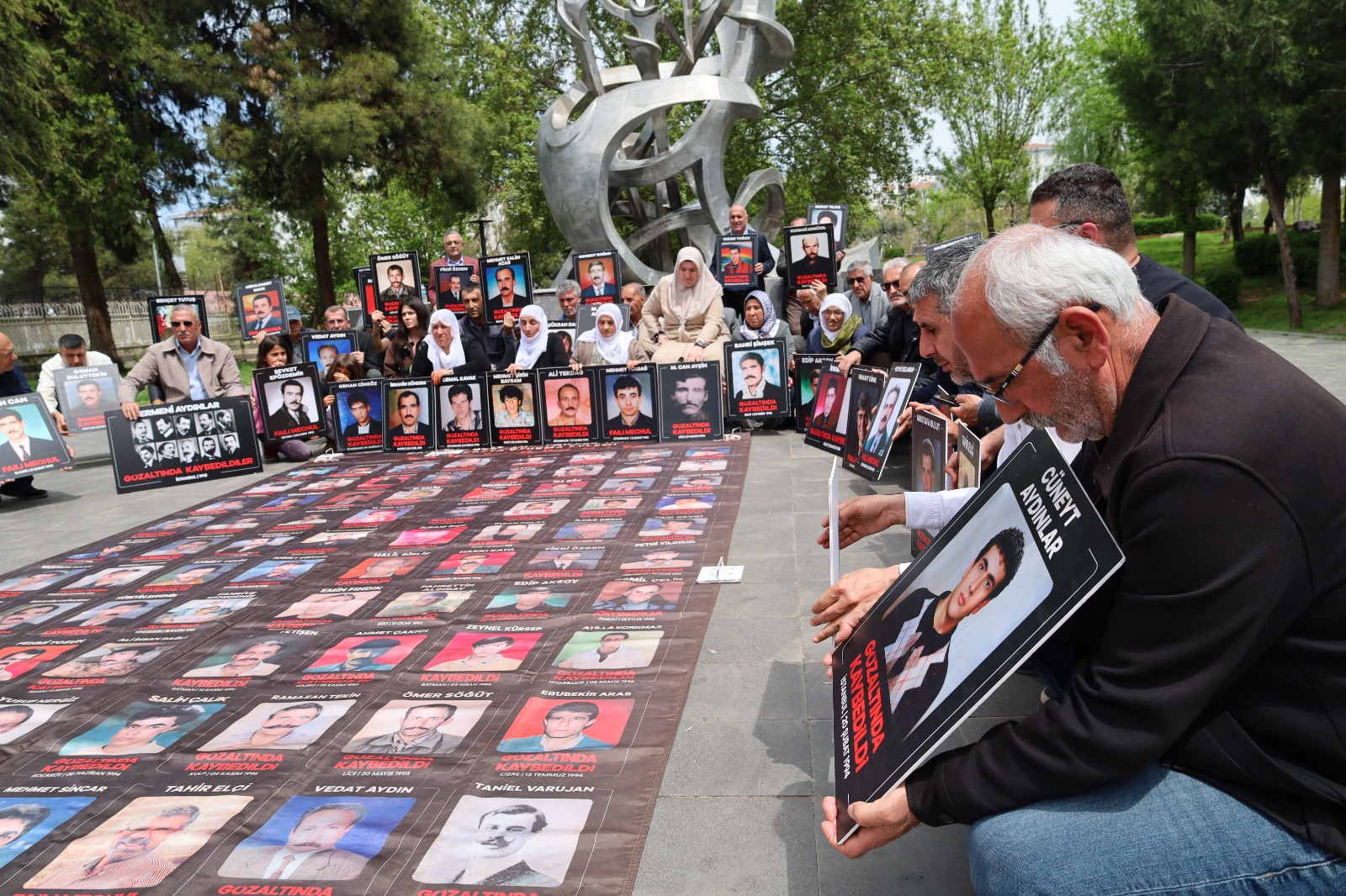 Kayıp yakınlarından dört kentte eylem: Vazgeçmeyeceğiz