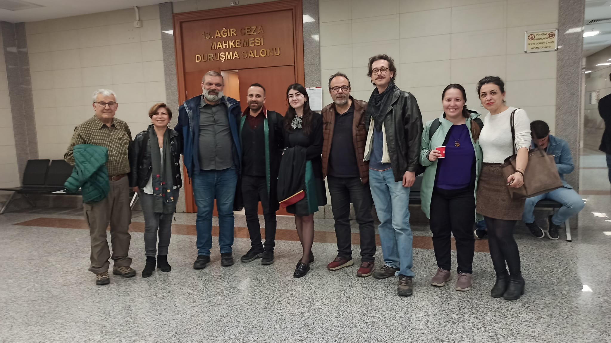 Özgür Politika davasında gazeteciler hakim karşısında