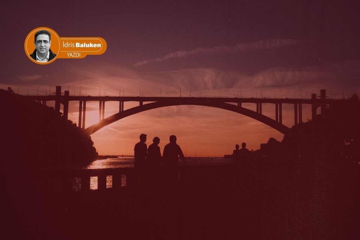 Söz ile adım arasındaki mesafe