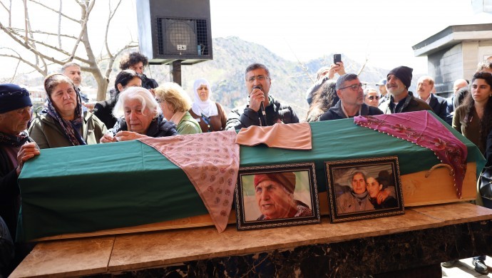 Zeynep Cansız son yolculuğuna uğurlandı