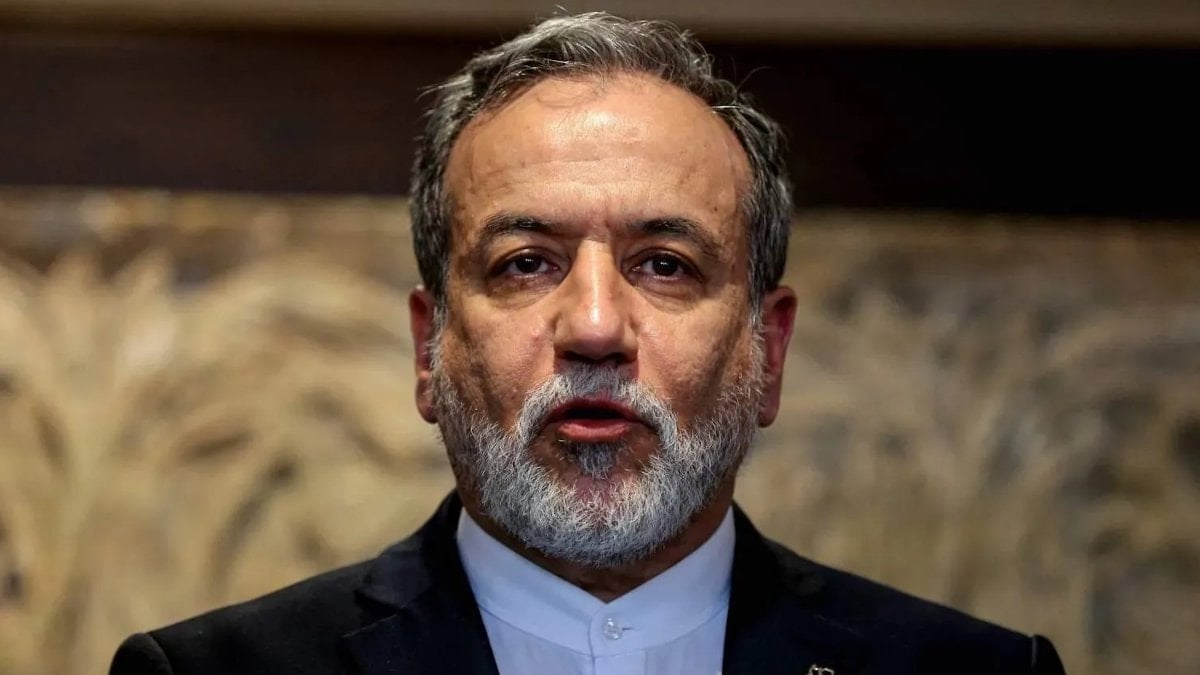 Arakçi’den ABD’ye iki seçenek: ‘Bir seçim yapmak zorunda’