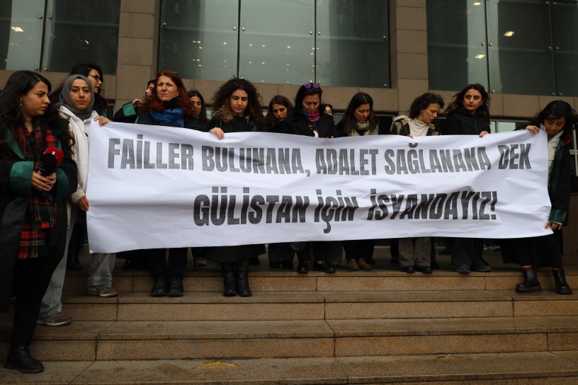 Hukuk ve kadın örgütleri adliye önünden seslendi: ‘Gerçekler ortaya çıkana kadar buradayız’