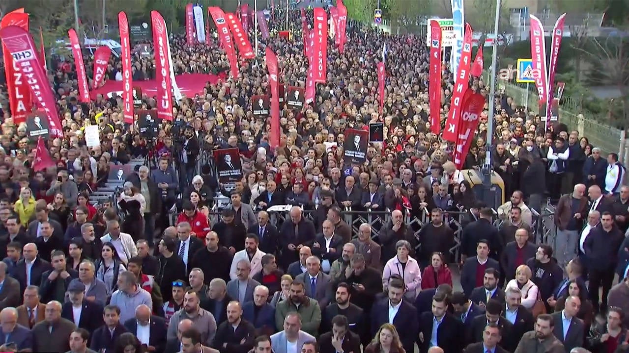 Belediye operasyonuna tepki: CHP’den Ataşehir’de Millet İradesine Sahip Çıkıyor mitingi
