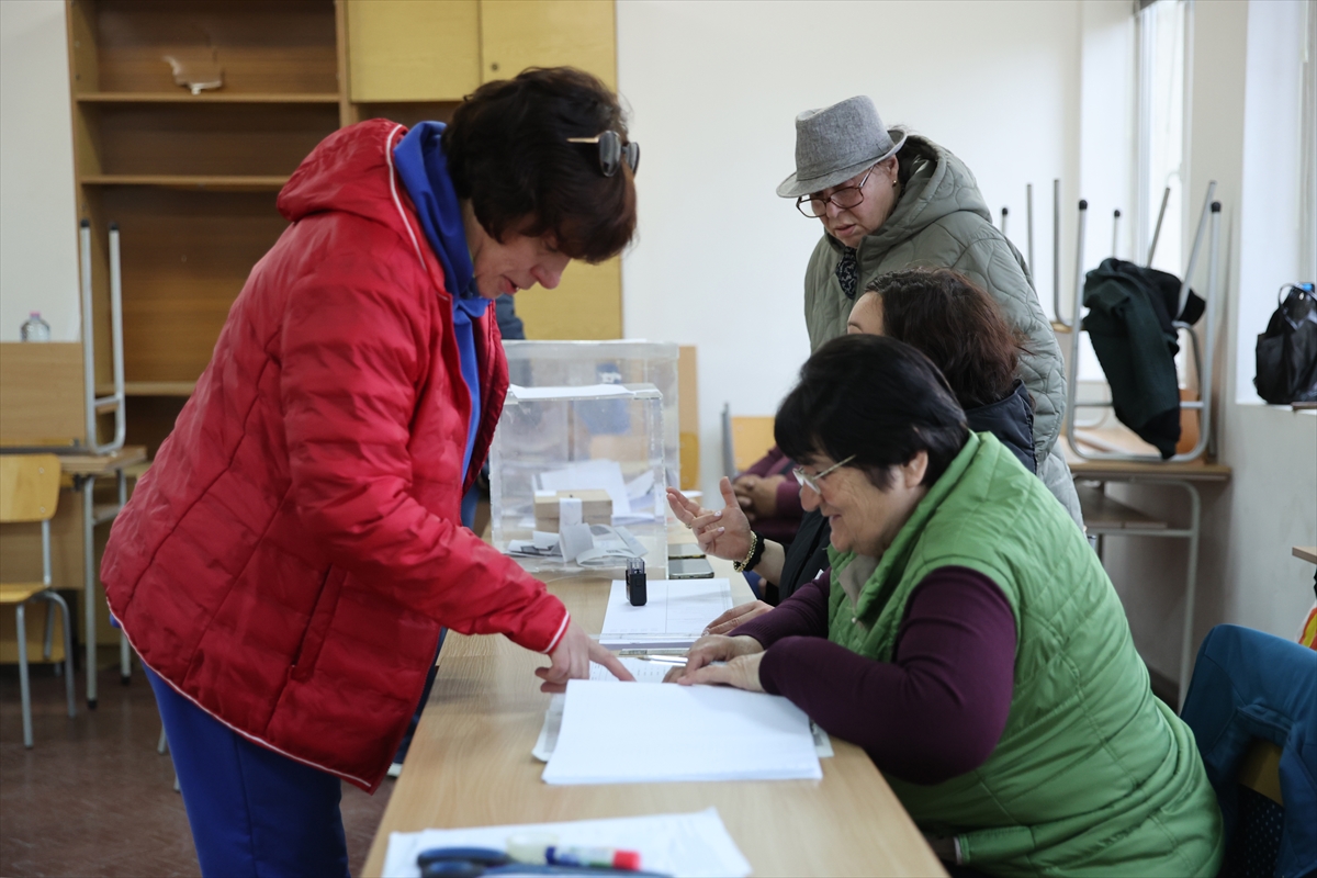 Son beş yılda sekizinci seçim: Bulgaristan sandık başında