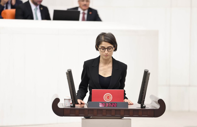 Afrin’de hayalet Kürt köyü: Cilbirêliler evlerine dönemiyor: DEM Partili Ceylan Akça Cupolo’dan soru önergesi