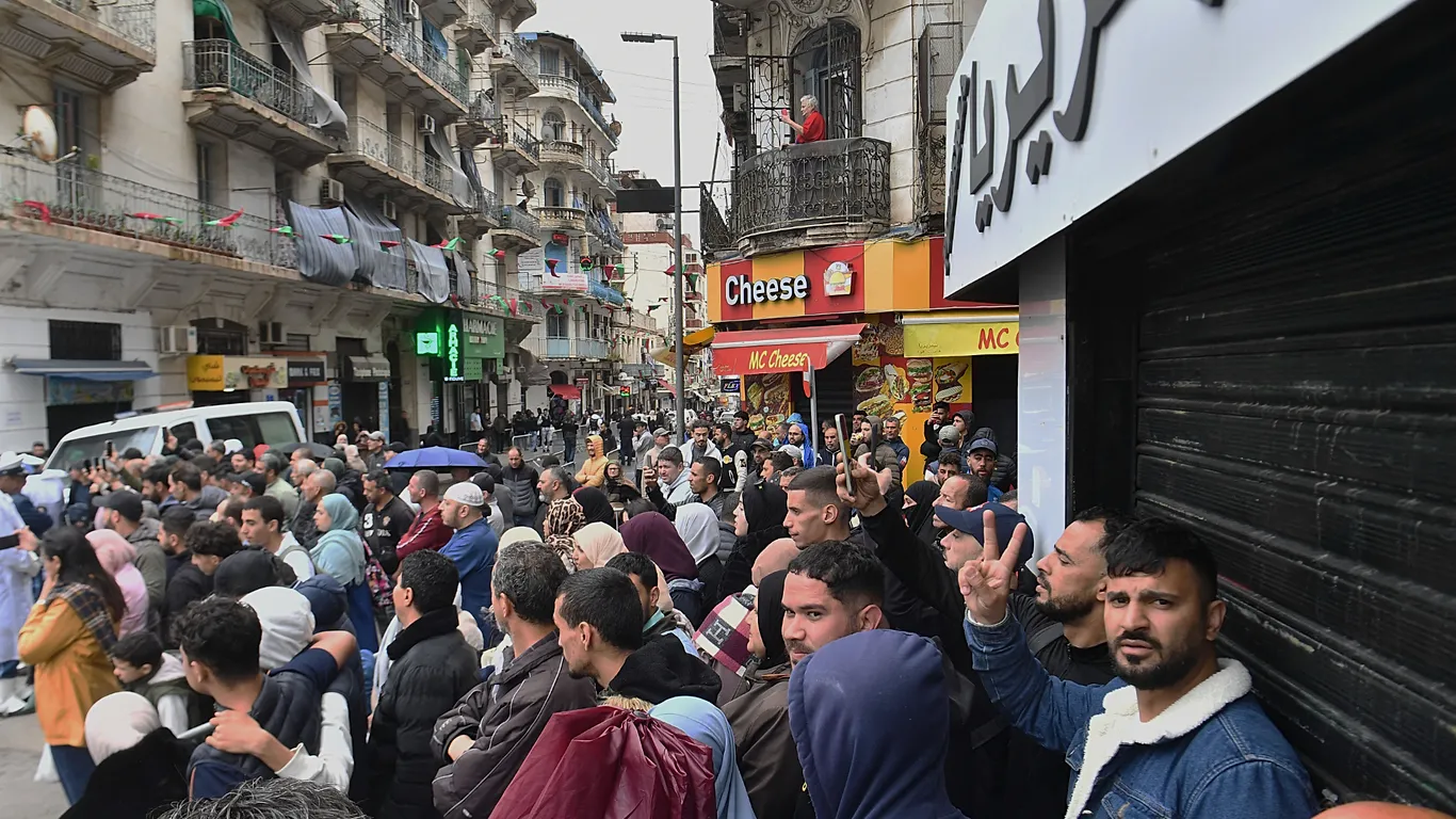 Cezayir’de Papa Leo’nun ziyareti sırasında 2 intihar saldırısı düzenlendi