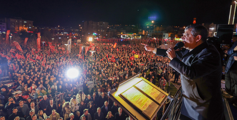 CHP’nin Bursa’da ‘Millet İradesine Sahip Çıkıyor’ mitingi: Özel’den Erdoğan’a ‘tutuksuz yargılama’ çağrısı