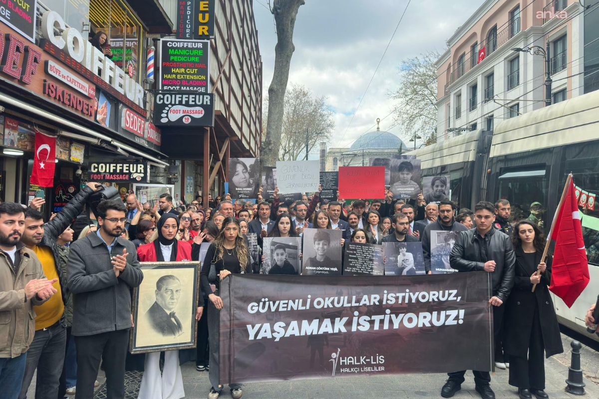 CHP’den İstanbul İl Milli Eğitim Müdürlüğü önünde çocuk ölümlerine protesto