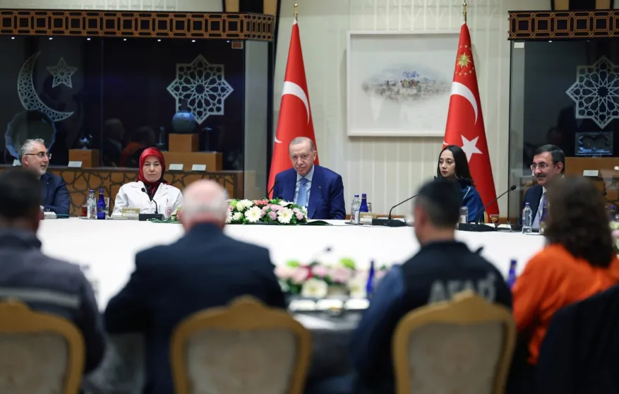 Cumhurbaşkanı Erdoğan 1 Mayıs öncesi işçi ve işveren temsilcileriyle bir araya geldi