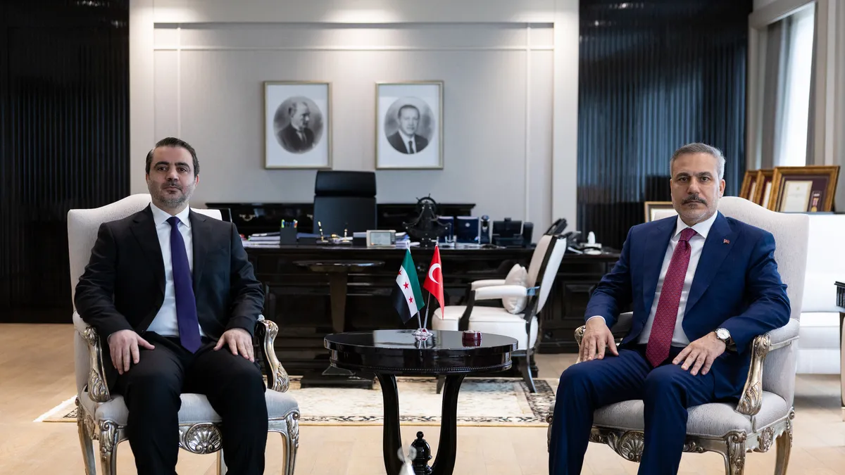 Bakan Fidan Şeybani ile görüştü