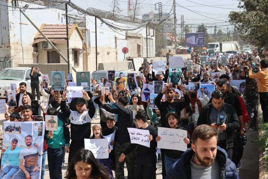 Kamışlo’da esir ailelerinden yürüyüş: Çocuklarımızı geri verin