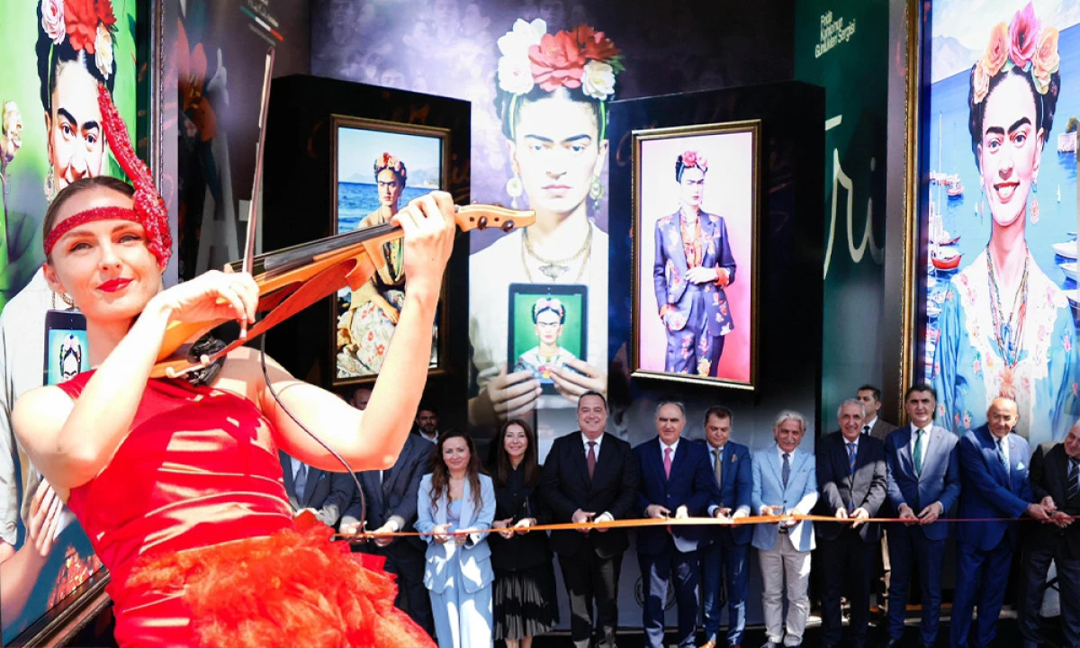 Manisa’da ‘Frida Kahlo’nun Günlükleri’ sergisi ziyarete açıldı