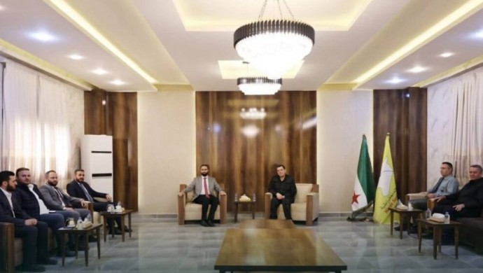 Haftaya esir takası yapılacak: Mazlum Abdi Şam Hükümeti temsilcisi Ziyad El Ayîş görüştü