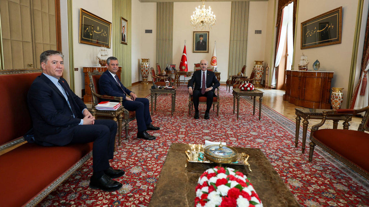Özgür Özel’den Meclis Başkanı Kurtulmuş görüşmesi sonrası açıklama
