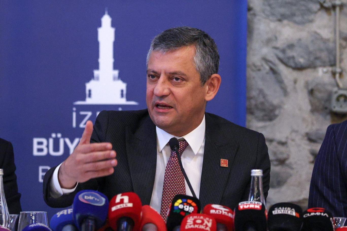 Özgür Özel: ‘Türkiye’de büyük bir yoksulluk yaşanıyor, sosyal demokrat müdahaleye ihtiyaç var’