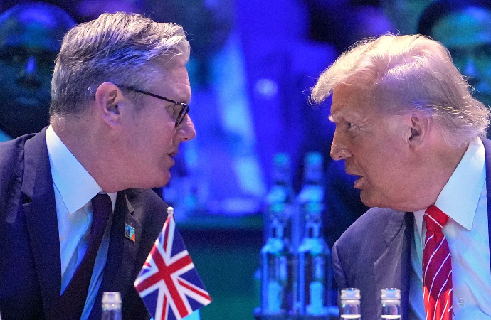 Starmer’dan Trump’ın NATO açıklamasına yanıt: ‘Sürüklenmeyeceğiz’