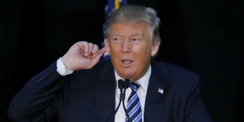 Trump kimi dinliyor?