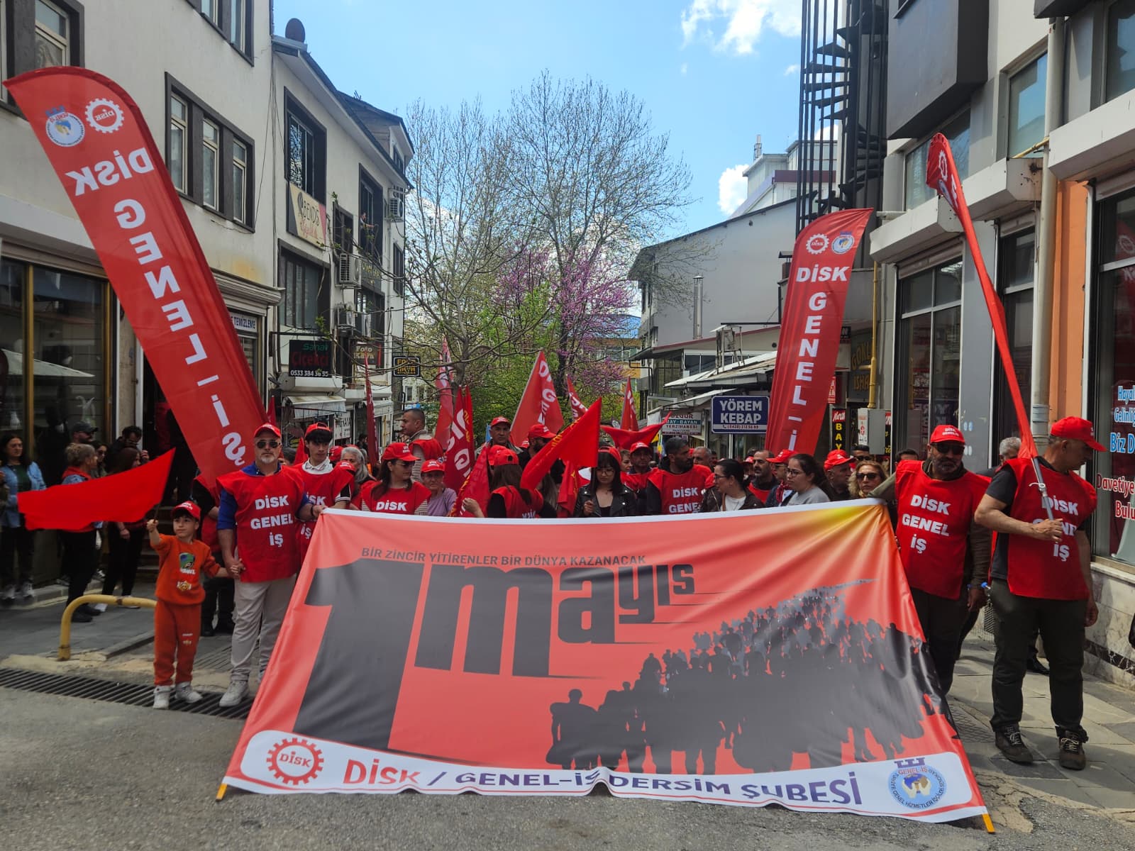 Birçok kentte 1 Mayıs kutlanıyor