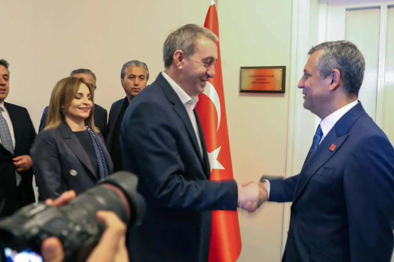 DEM Parti heyeti ve Özgür Özel görüşmesi: Ortak açıklama yapılıyor