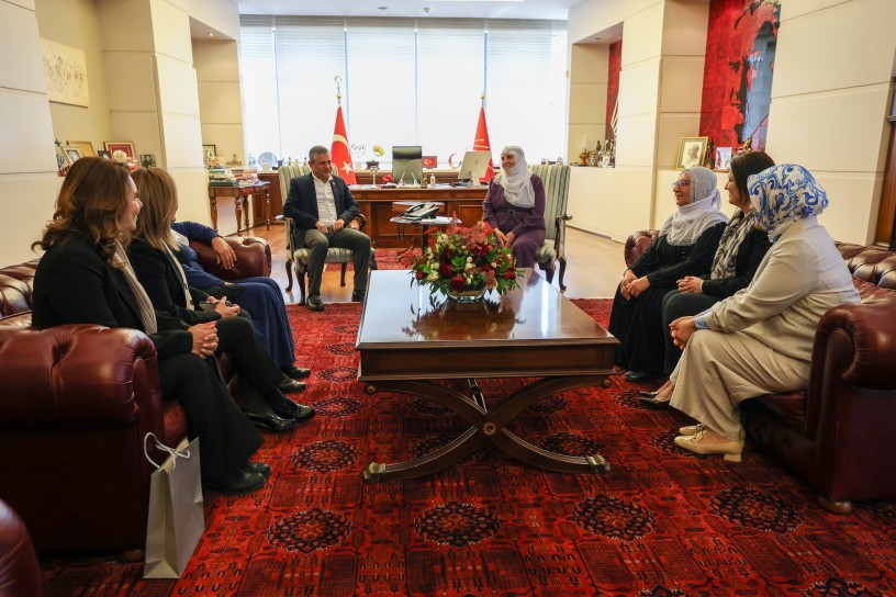 Barış Anneleri’nden CHP’ye ziyaret