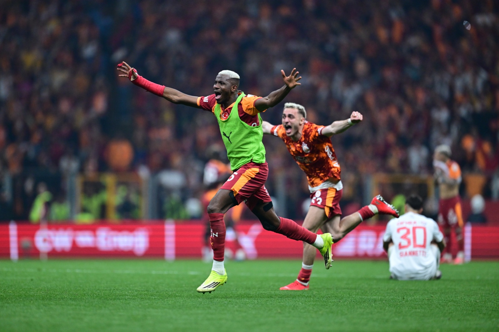 Galatasaray Süper Lig’de şampiyon oldu